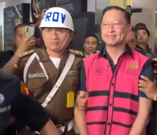 mantan_menteri_perdagangan_tom_lembong_jadi_tersangka_di_kejagung_683x468