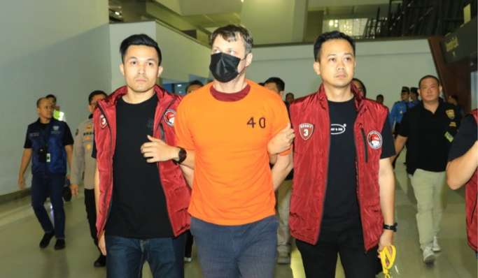 penangkapanromannazarenko1_683x468