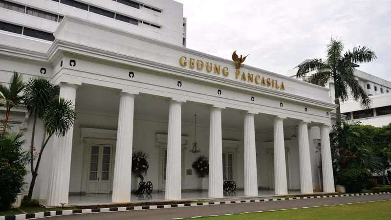 032322400_1557127403-gedung_pancasila_kemlu_(1)