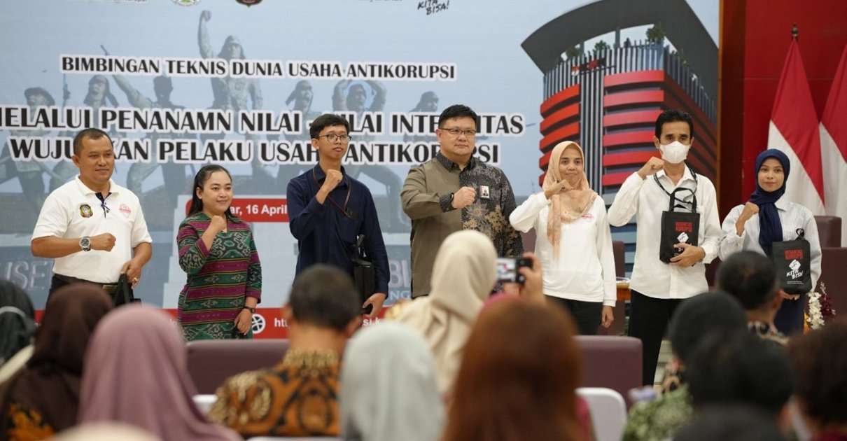 Dorong-Dunia-Usaha-Jaga-Integritas,-KPK-Hadirkan-Bimtek-Antikorupsi-di-Blitar-image_large