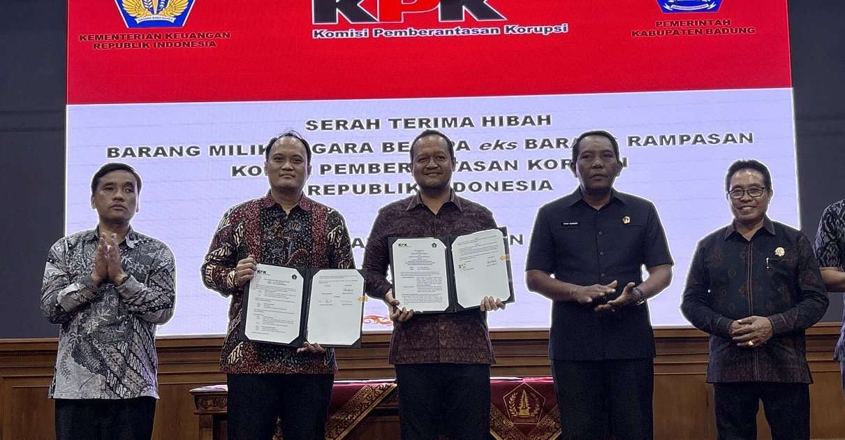 Foto-1_Serah-Terima-Hibah-Aset-Tanah-KPK-ke-Pemkab-Badung-Bali-image_large