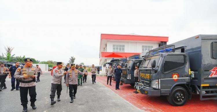 usai-groundbreaking-dapur-sppg-kapolri-tinjau-fasilitas-polda-sumut_272675