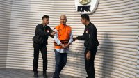 Rugikan-Negara-Rp240-Miliar,-KPK-Kembali-Tahan-Tersangka-Korupsi-Jual-Beli-Gas-di-PT-PGN-image_large