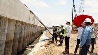 Tinjau-PSN-Tanggul-Pantai-Senilai-Rp278-Miliar,-KPK-Pantau-Perencanaan-hingga-Pelaksanaan-image_large