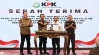 Komitmen-Pulihkan-Aset,-KPK-Serahkan-Rampasan-Negara-Rp20,2-Miliar-ke-Kejagung-image_large