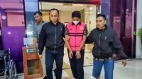 eks-ketua-dprd-ponorogo-sn-ditahan-di-kejari-1786078008218_169 (2)